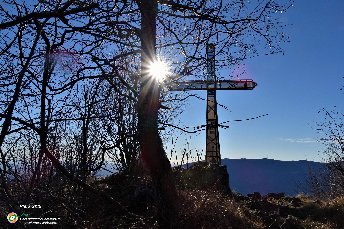 58 Alla croce della Corna Camoscera (Coren, 1329 m).JPG -                                